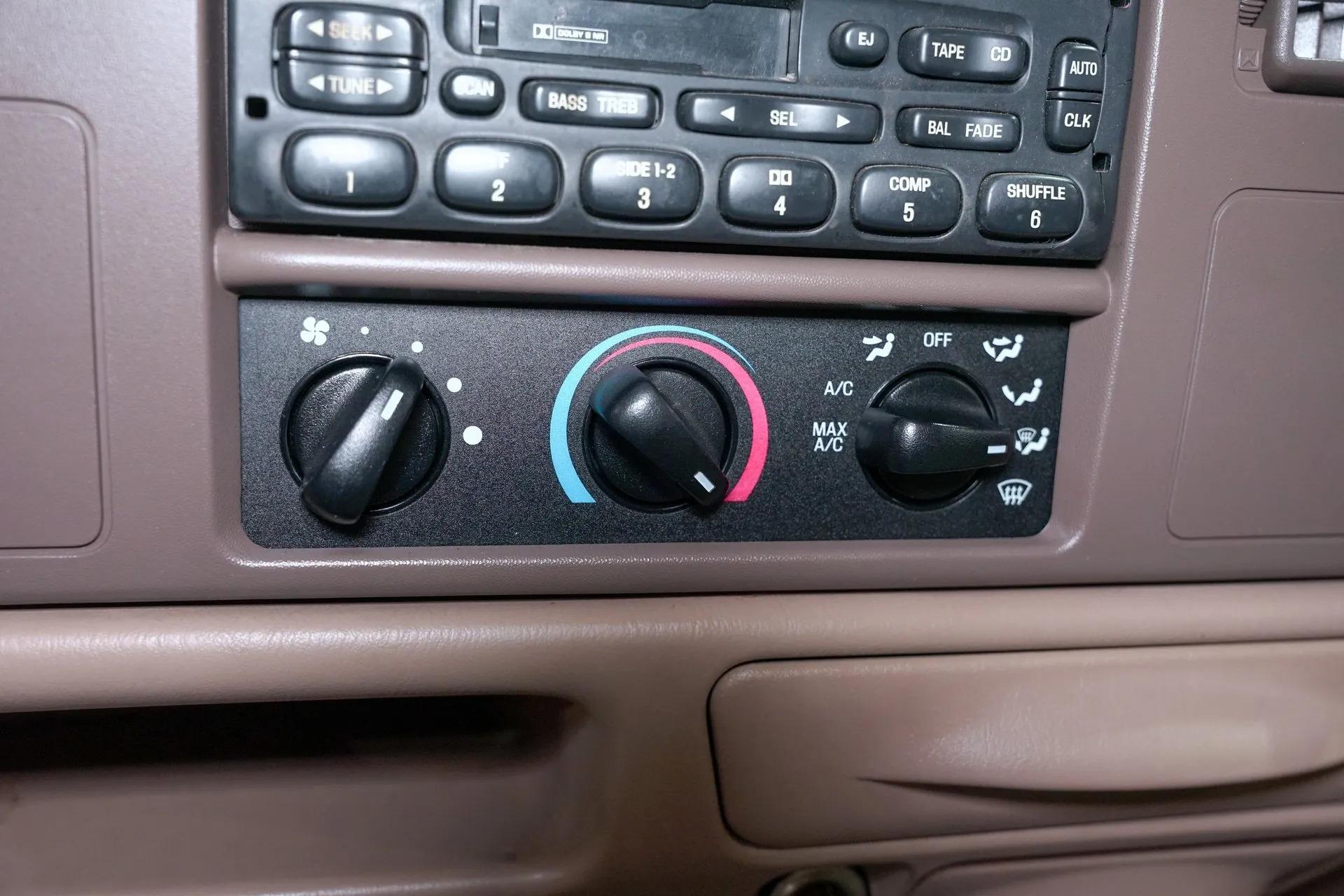 1999 Ford F-350 Super Duty Lariat