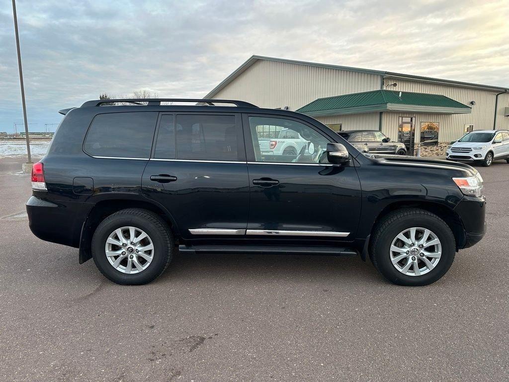 2016 Toyota Land Cruiser - 2