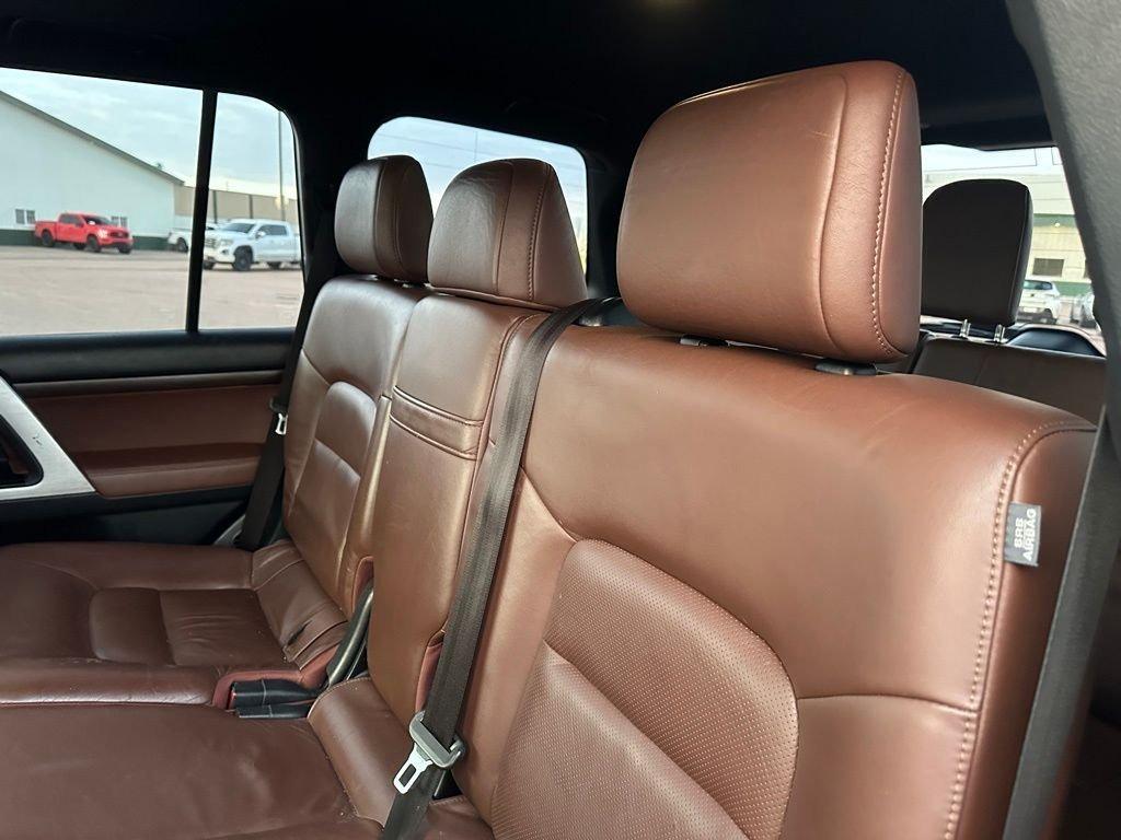 2016 Toyota Land Cruiser