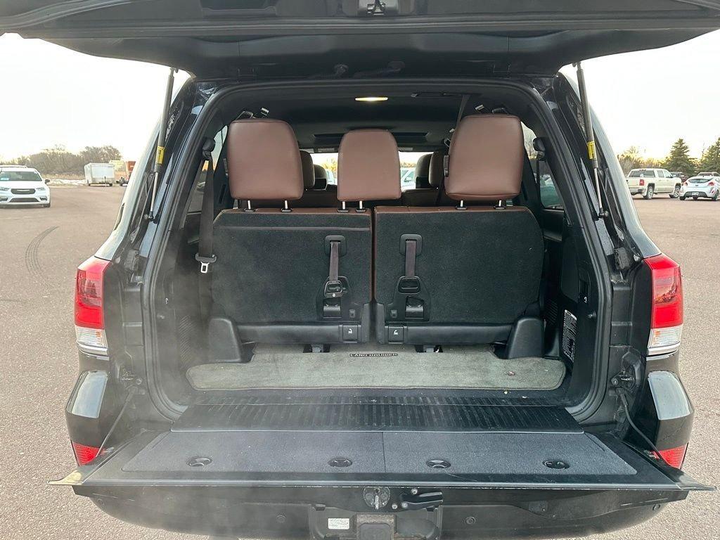 2016 Toyota Land Cruiser