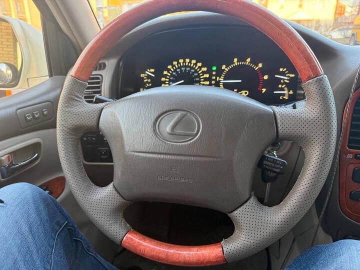 2000 Lexus LX 470