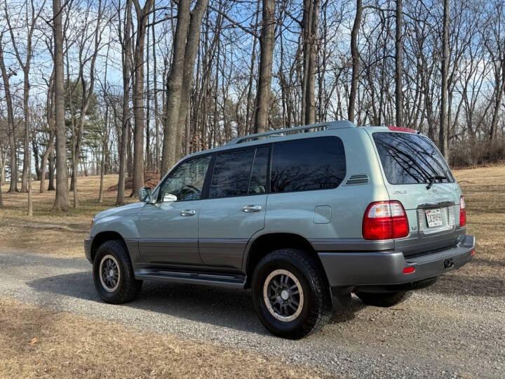 2004 Lexus LX 470