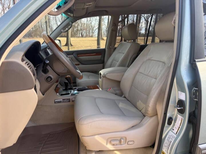 2004 Lexus LX 470