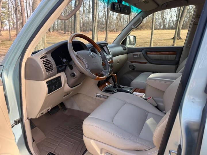 2004 Lexus LX 470