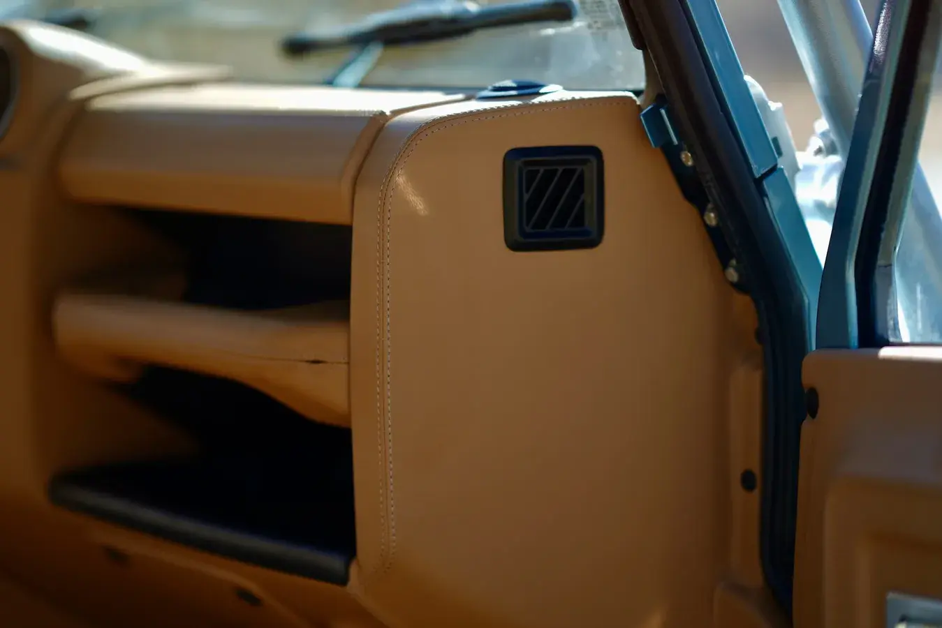 2022 Osprey Defender