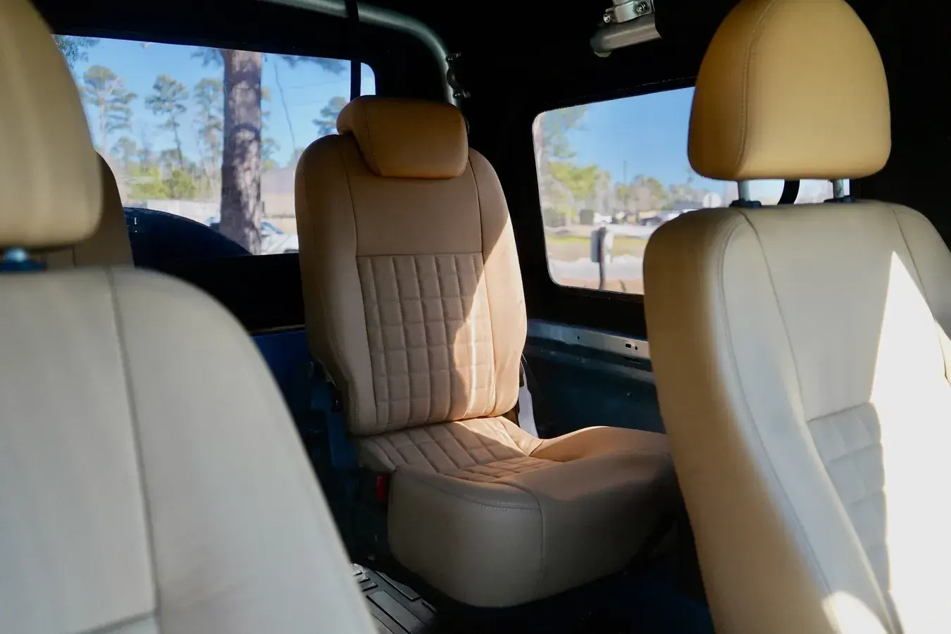 2022 Osprey Defender