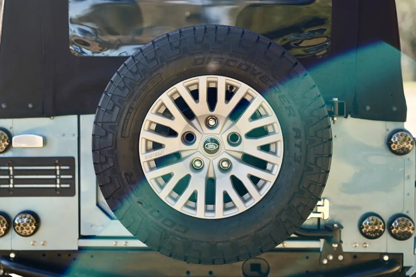 2022 Osprey Defender