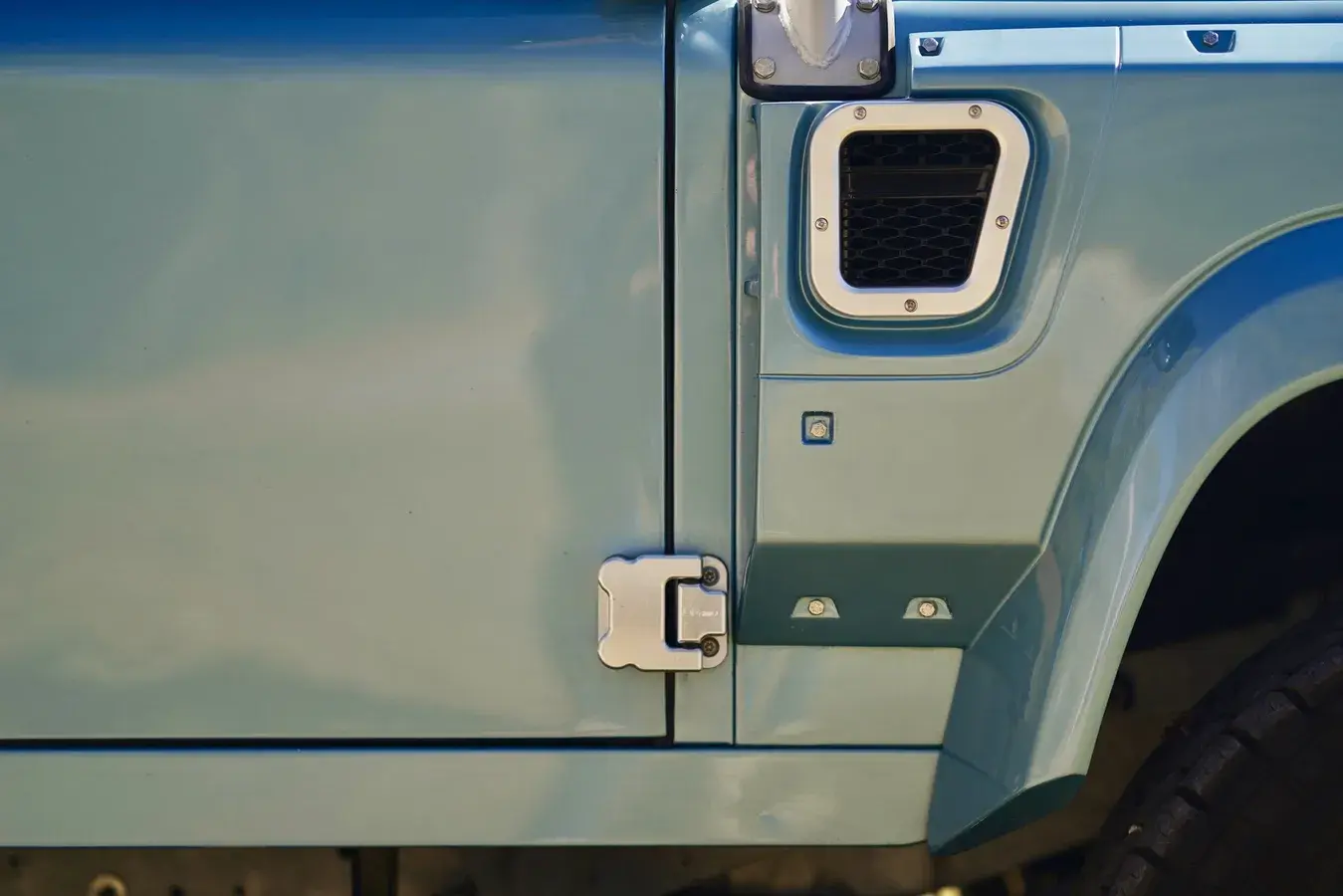 2022 Osprey Defender