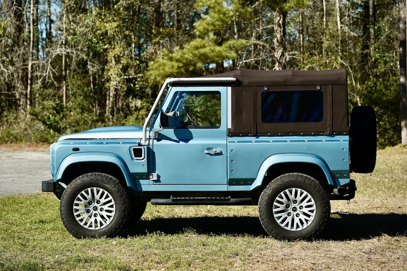 2022 Osprey Defender - 2