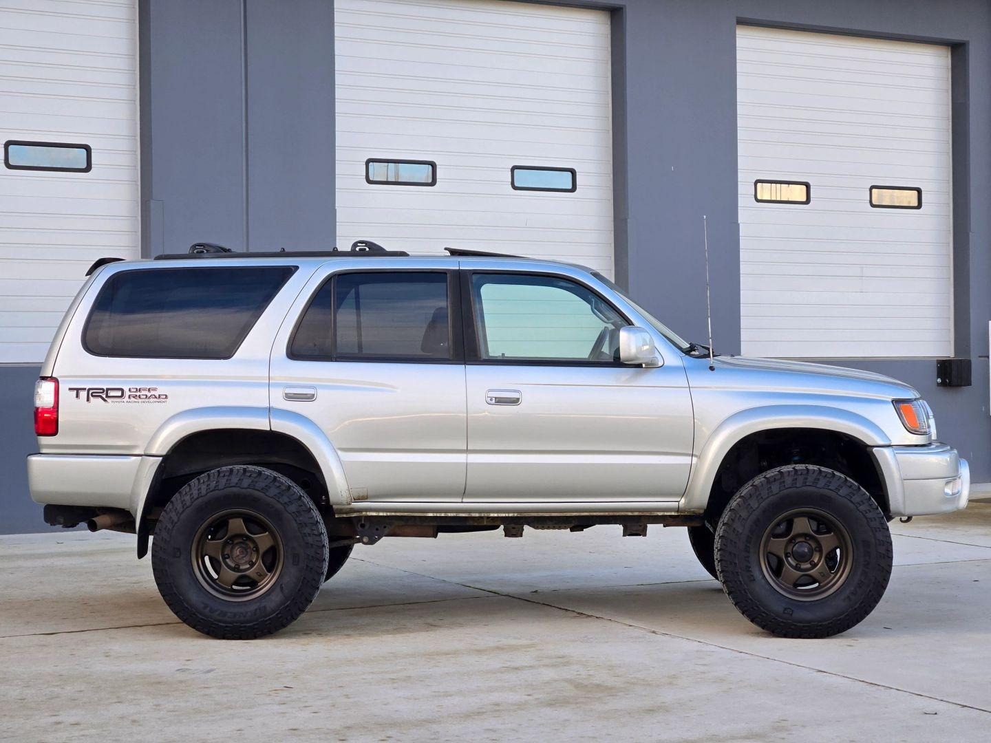 2000 Toyota 4Runner SR5