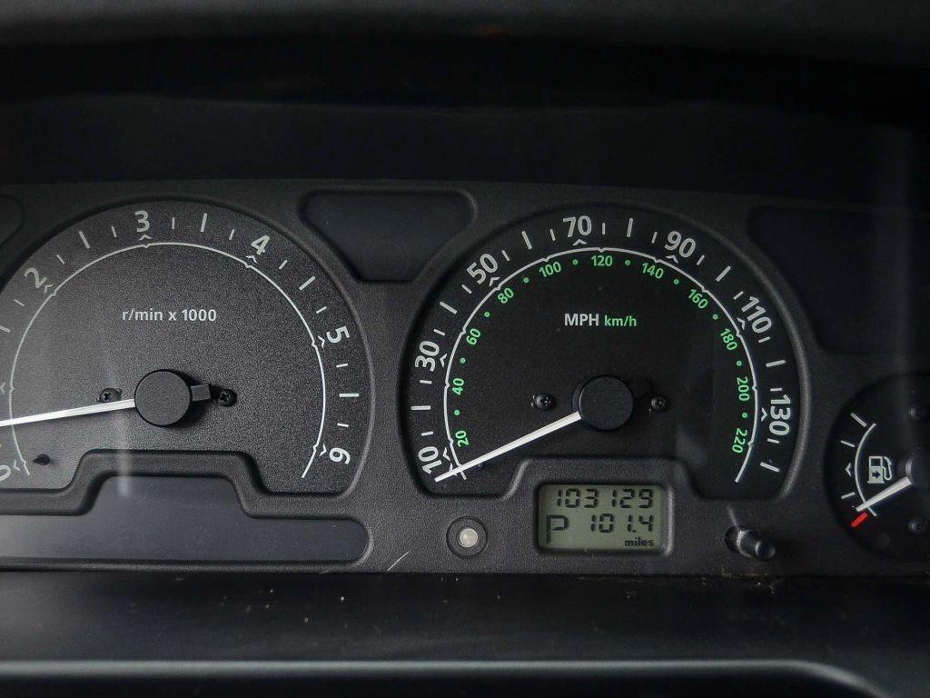 2004 Land Rover Discovery II G4 Challenge