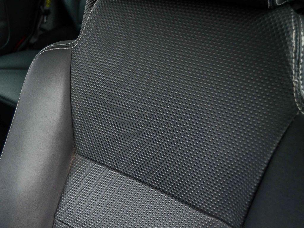 2004 Land Rover Discovery II G4 Challenge