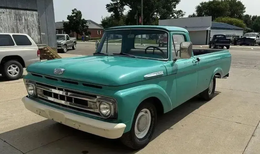 1961 Ford F-100 - 2