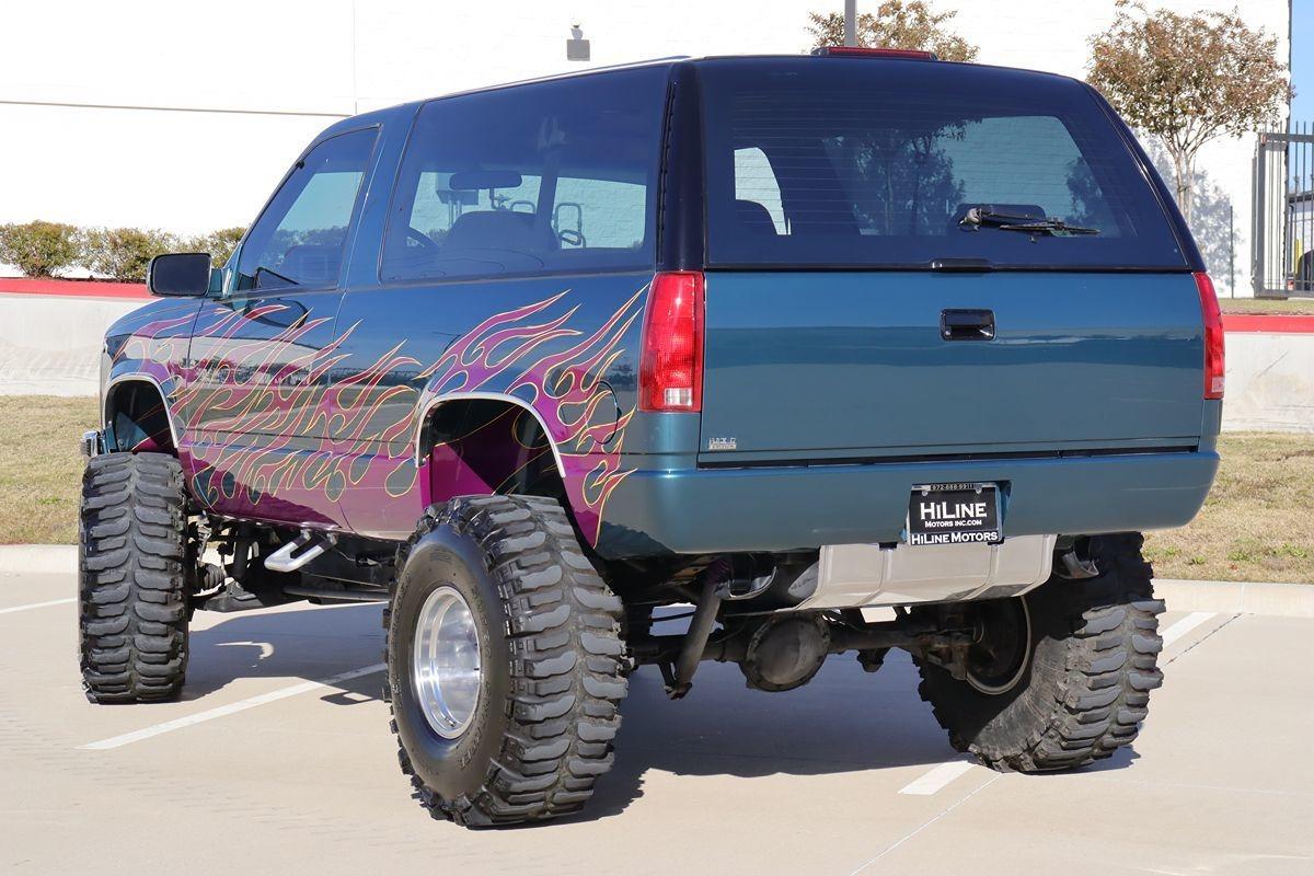 1994 GMC K1500 Yukon Custom - 4