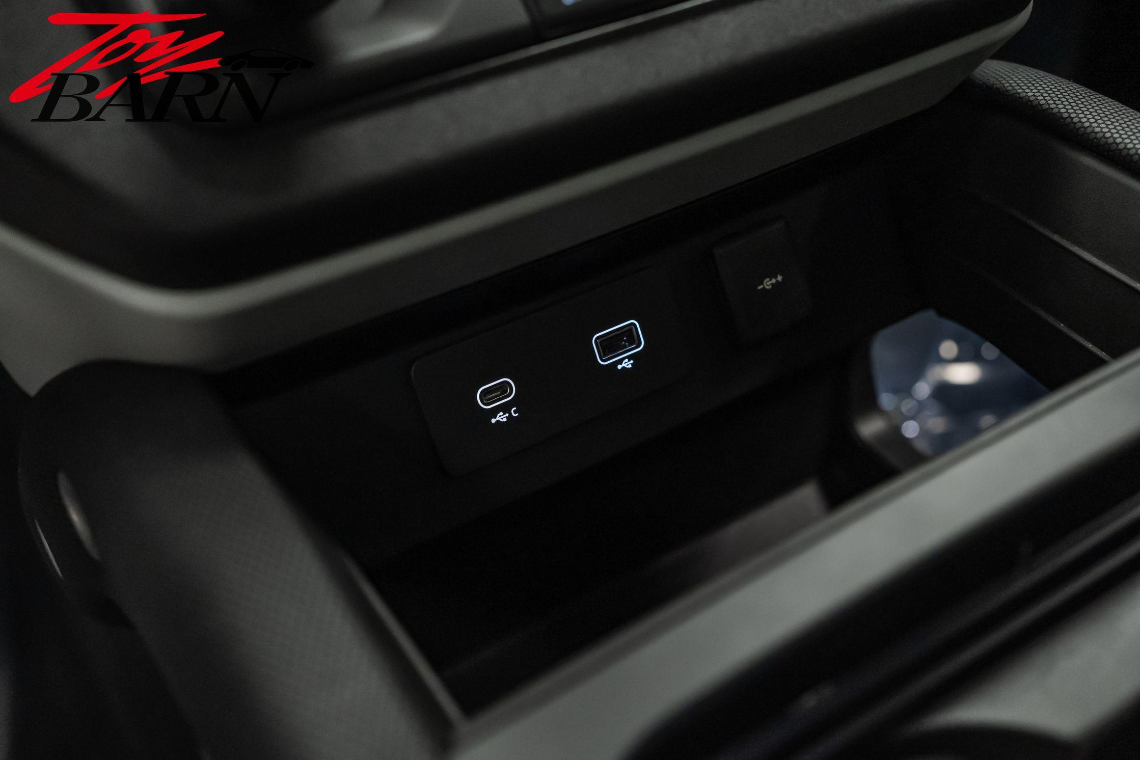 2023 Land Rover Defender 110 X-Dynamic SE