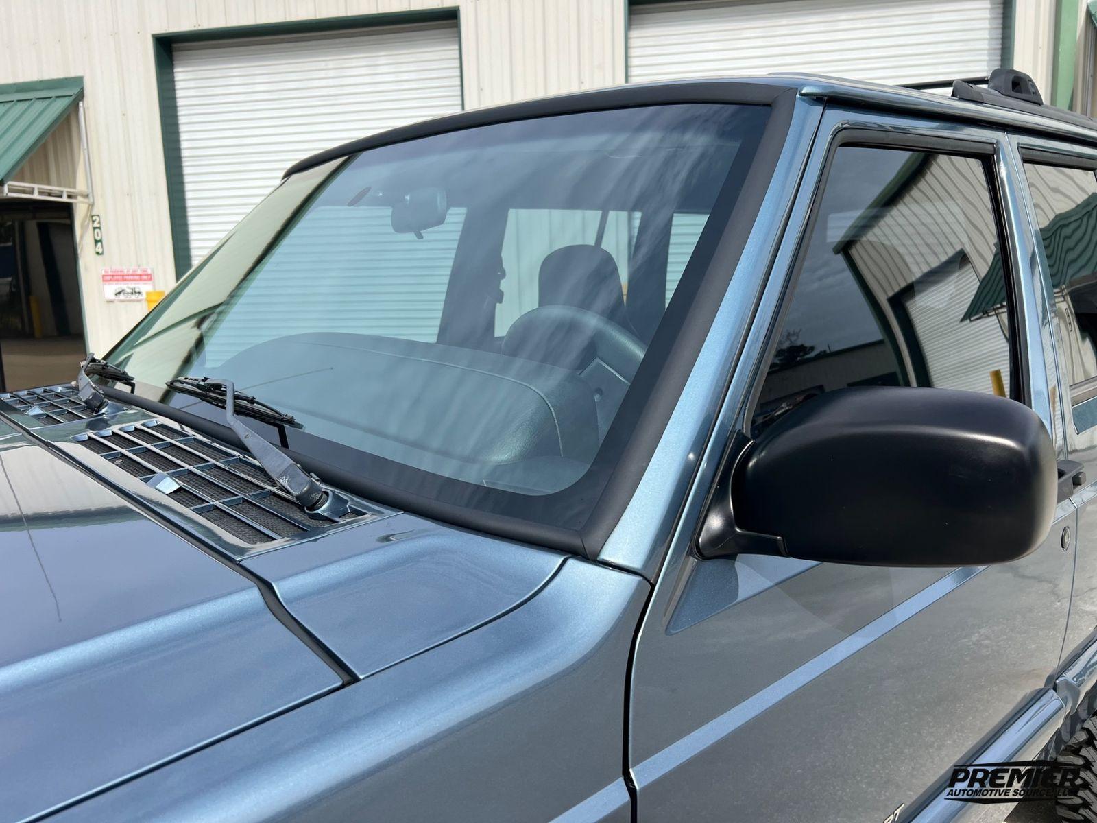 1999 Jeep Cherokee Sport