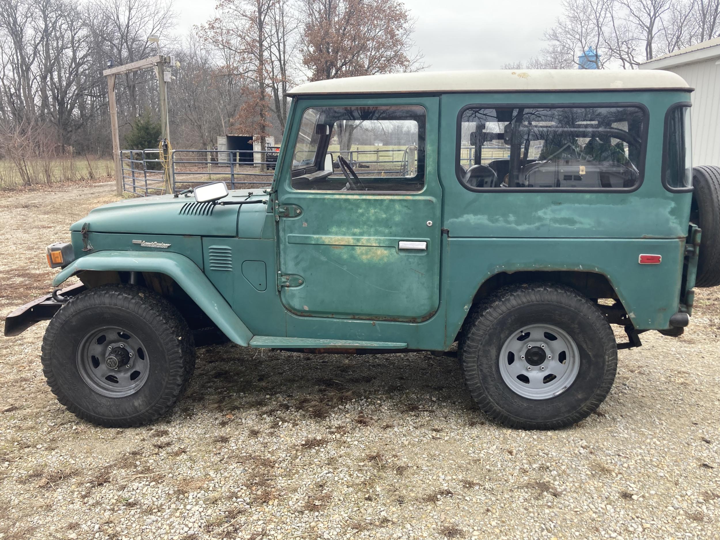 1975 Toyota Land Cruiser FJ40 - 2