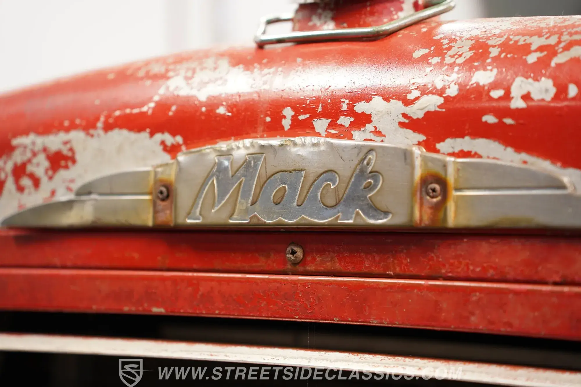 1960 Mack B-Series Replica Dually