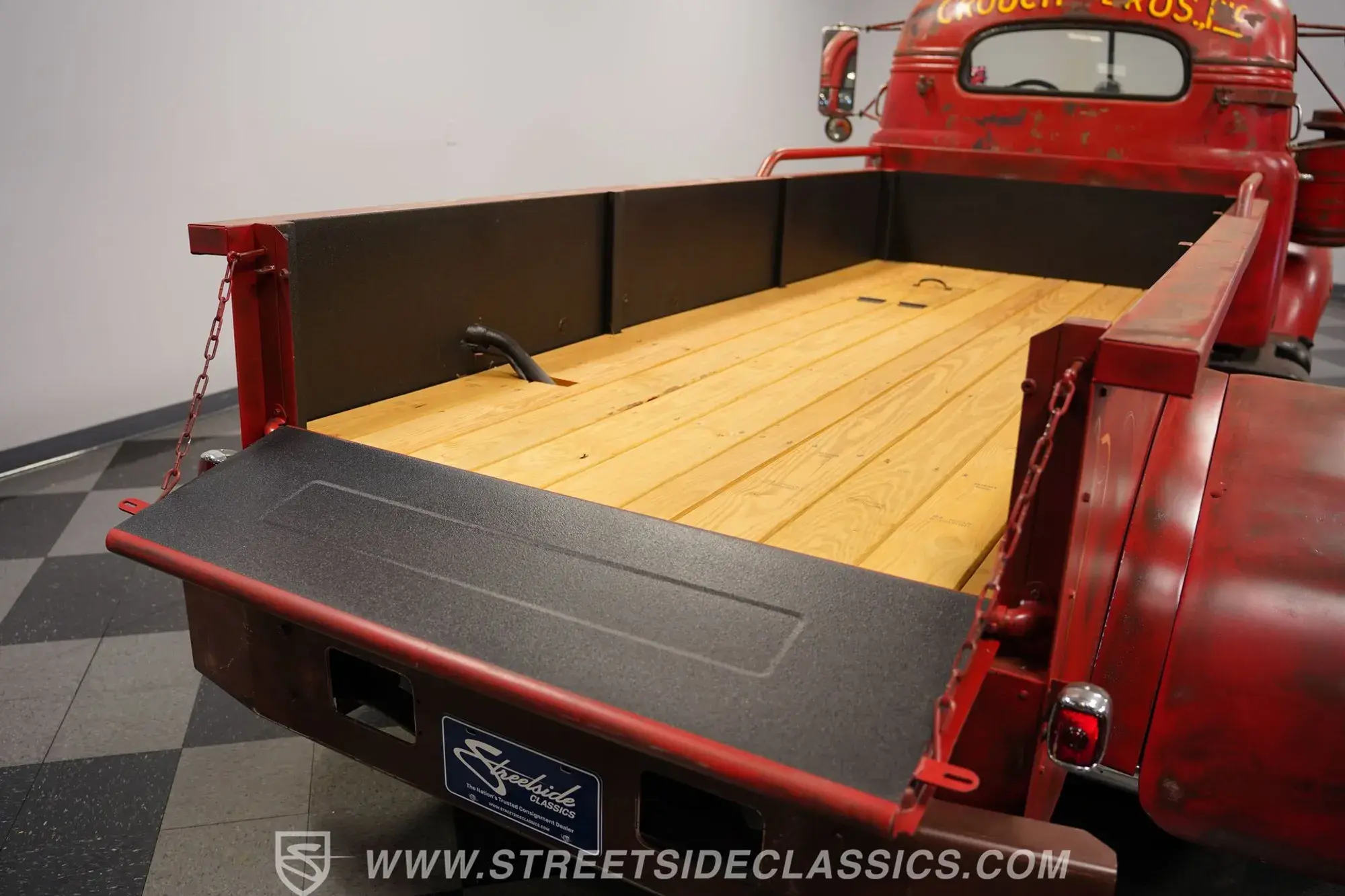 1960 Mack B-Series Replica Dually