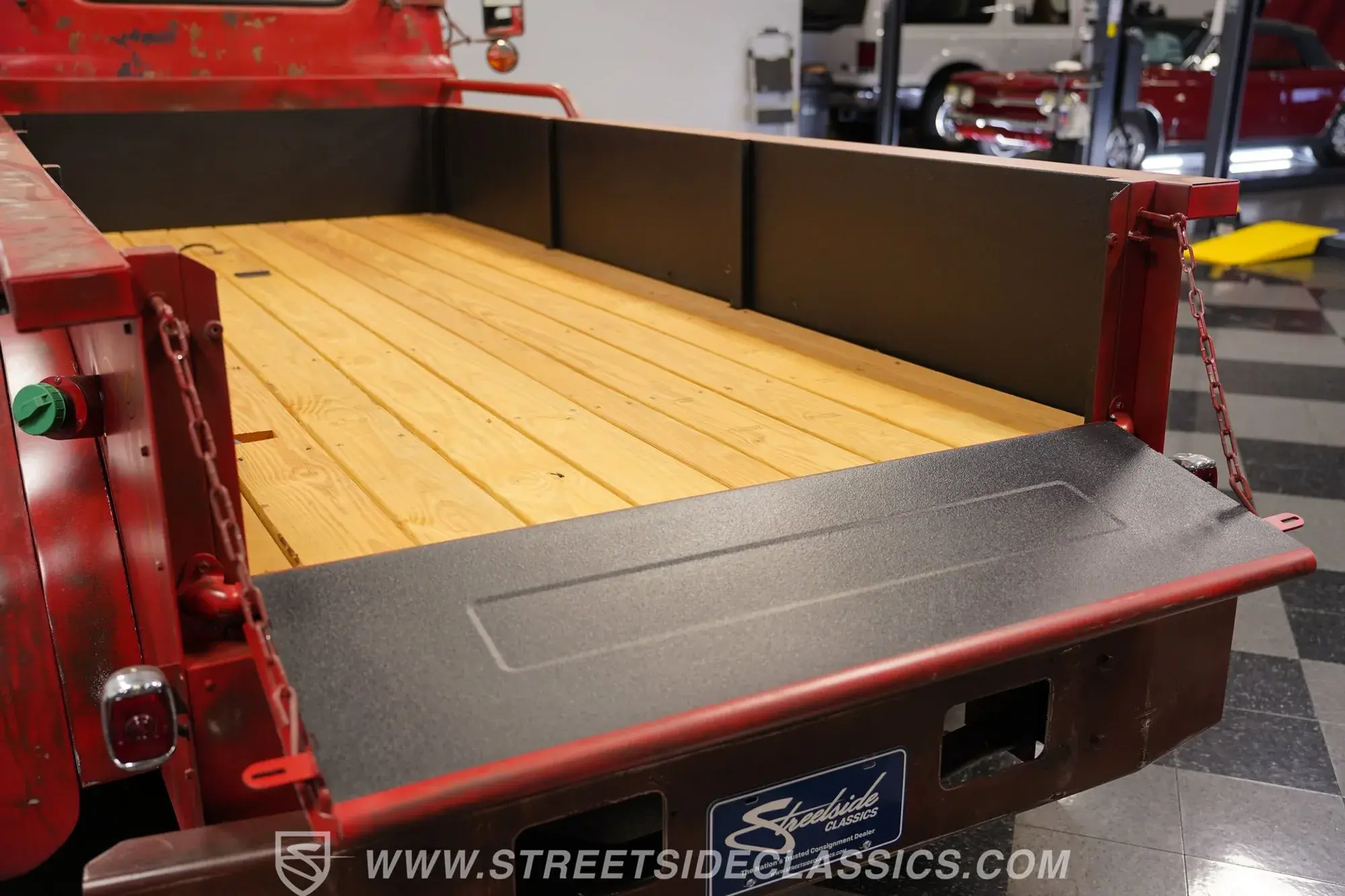 1960 Mack B-Series Replica Dually