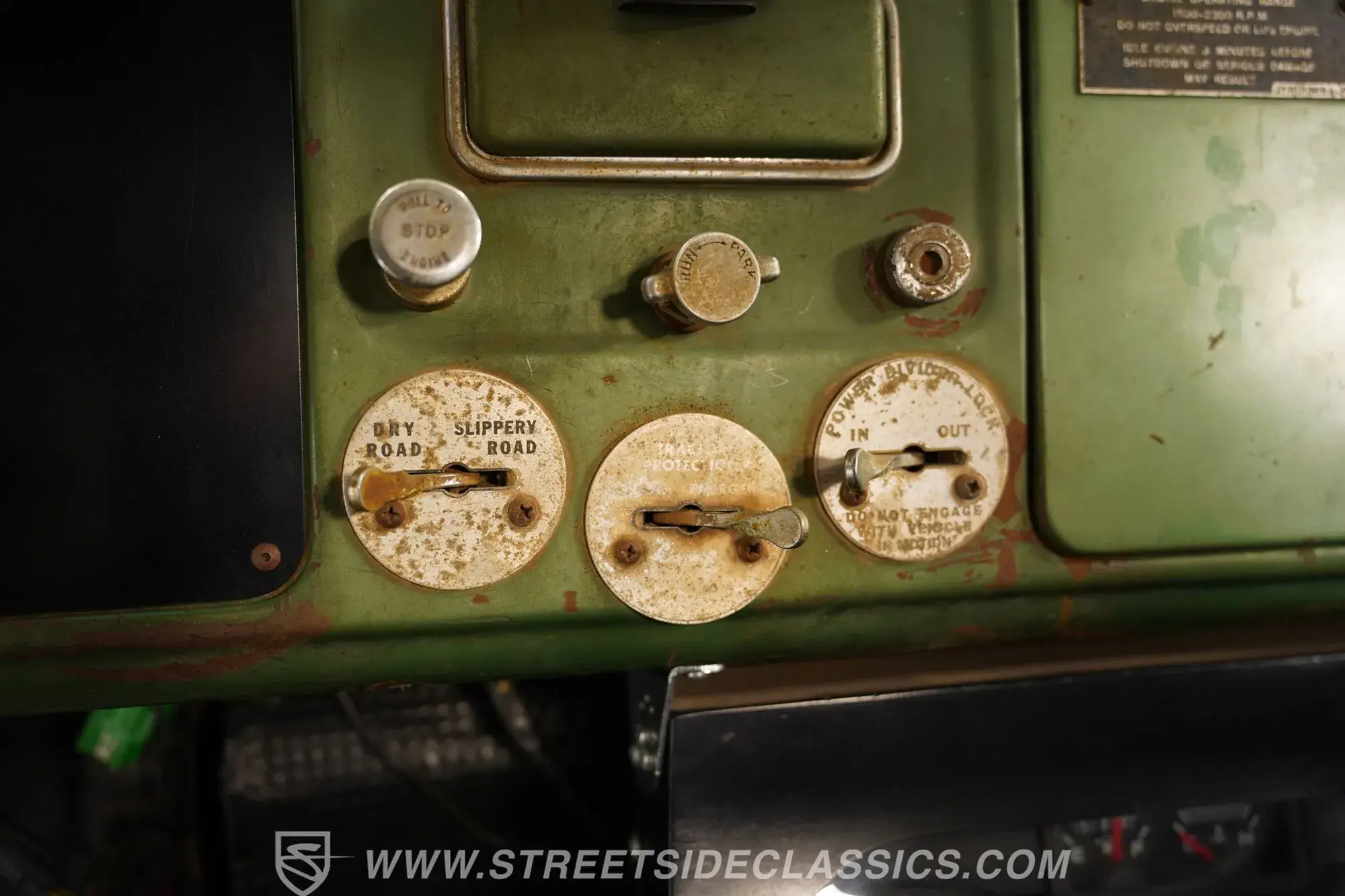 1960 Mack B-Series Replica Dually