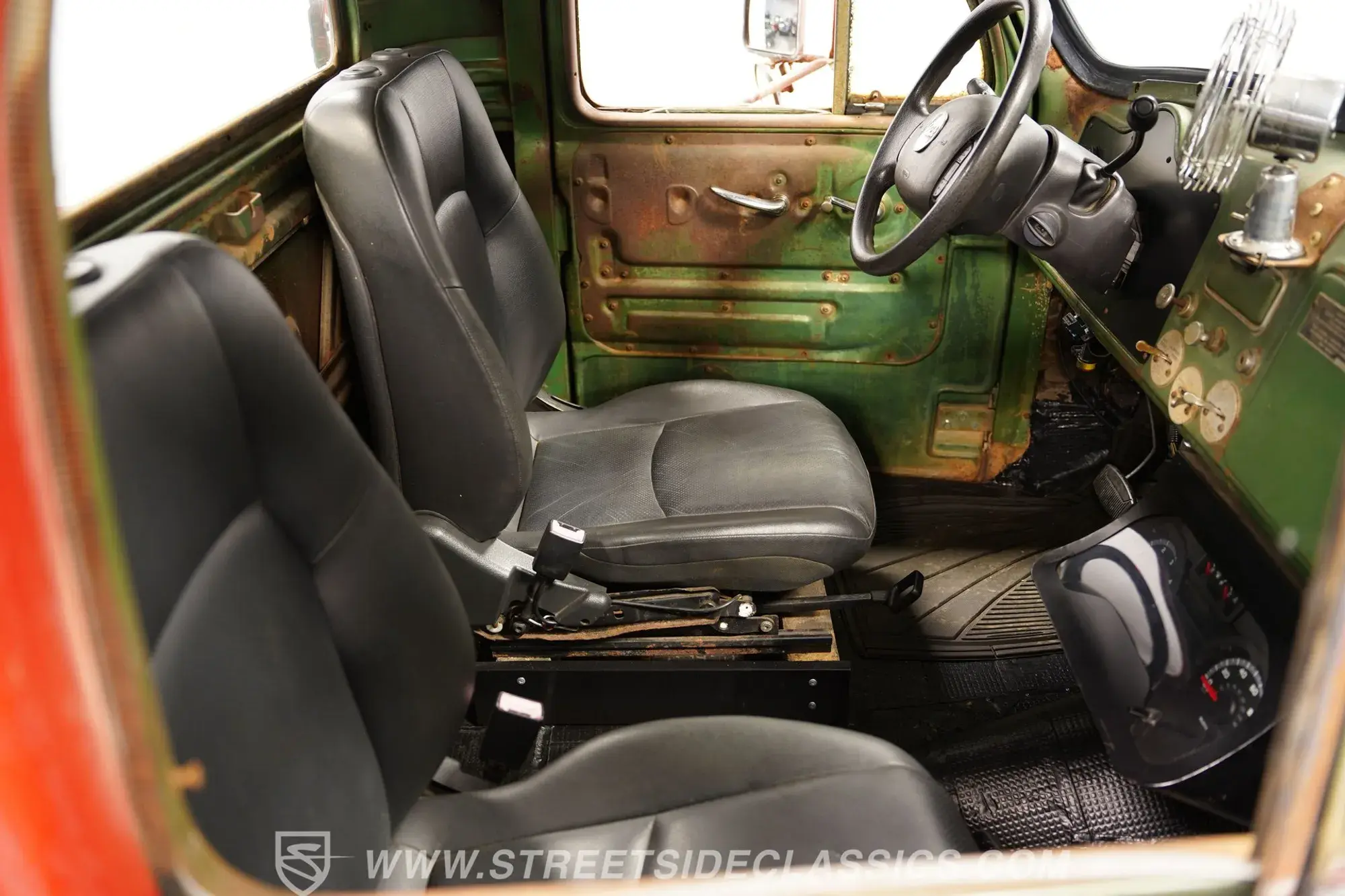 1960 Mack B-Series Replica Dually