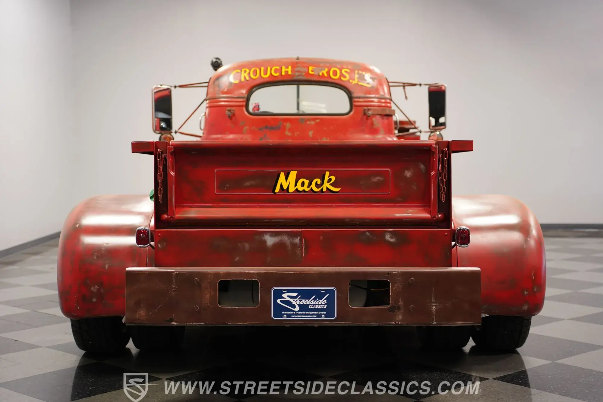 1960 Mack B-Series Replica Dually
