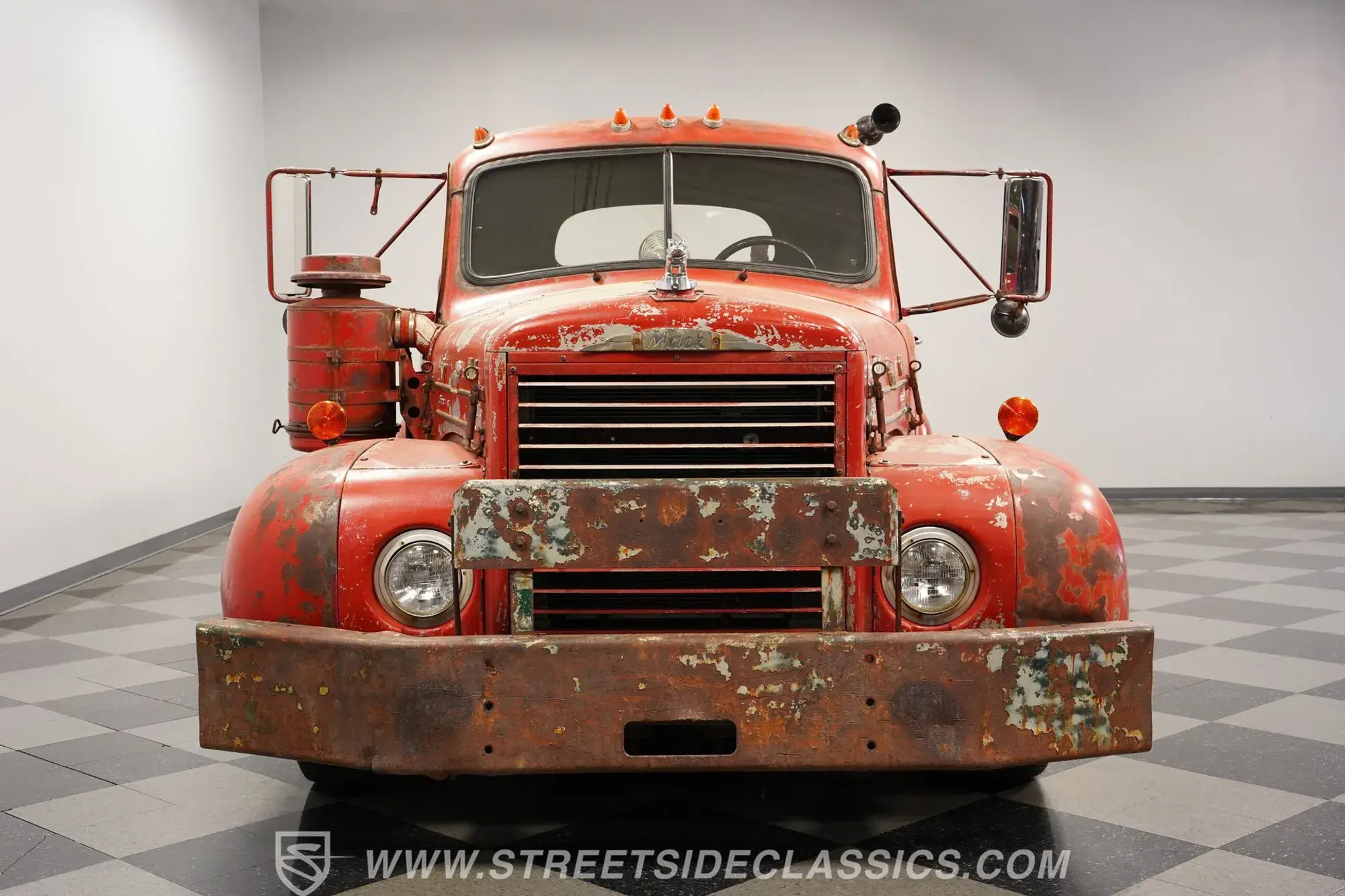 1960 Mack B-Series Replica Dually
