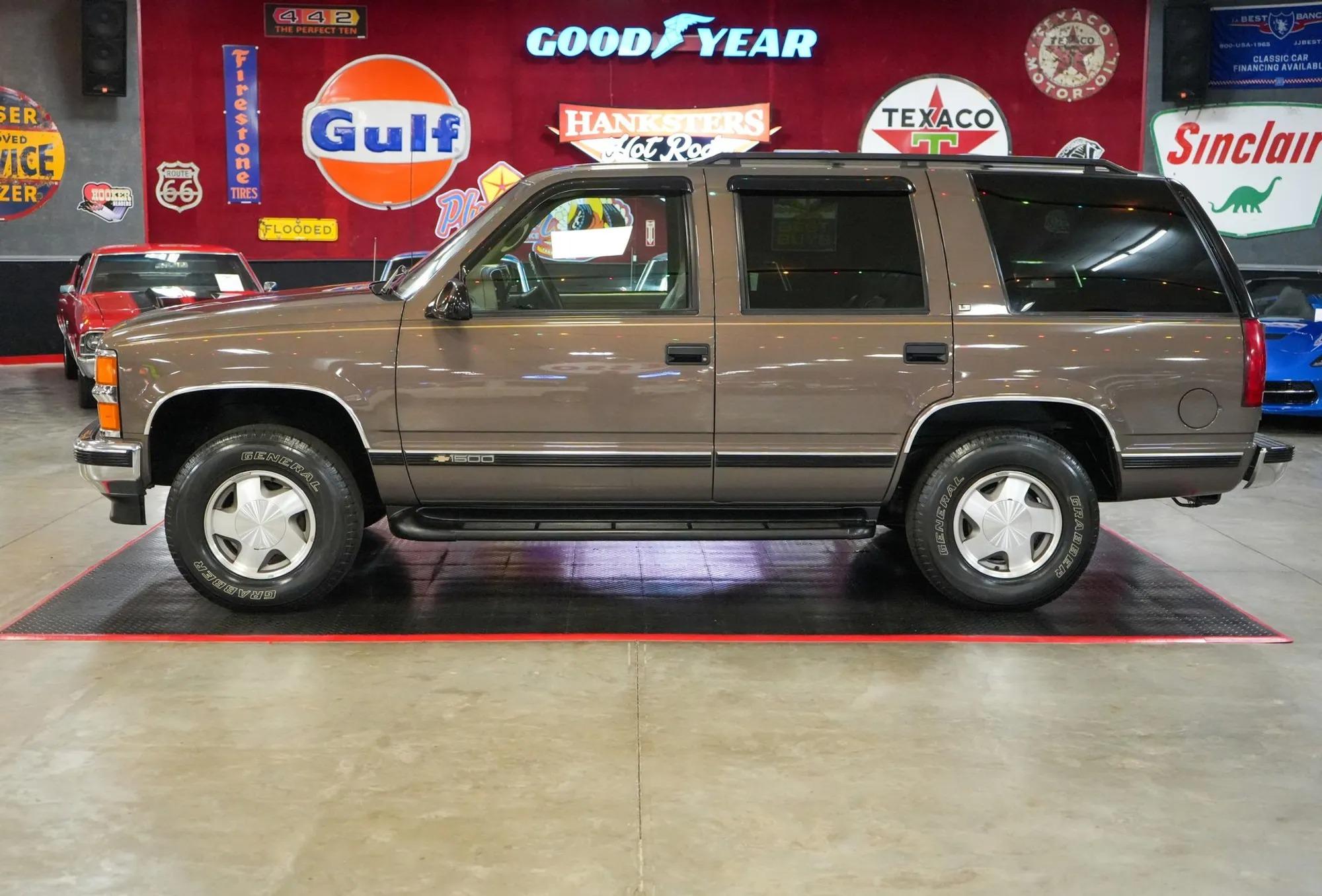 1997 Chevrolet Tahoe 4×4 - 2