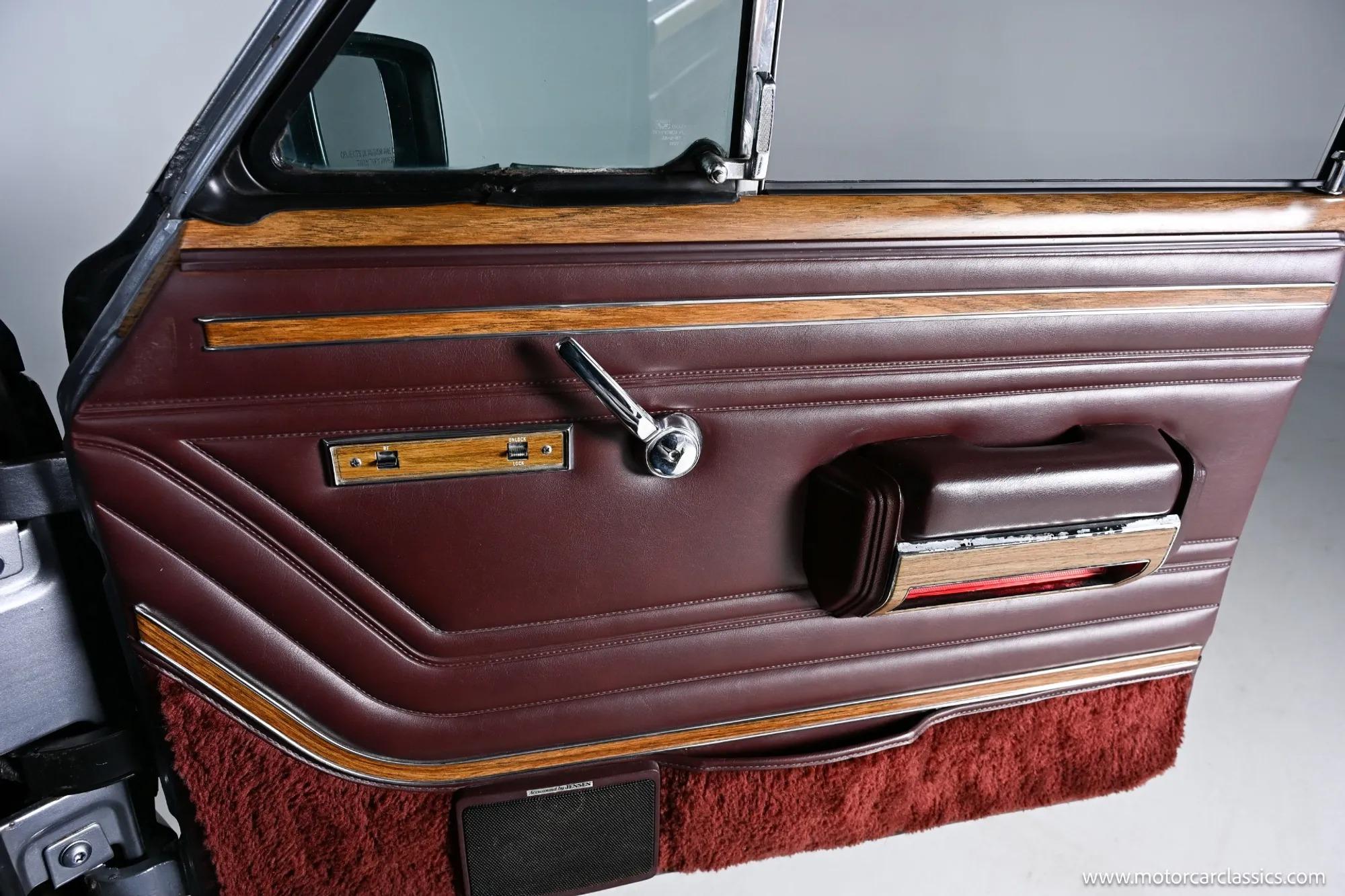 1991 Jeep Grand Wagoneer