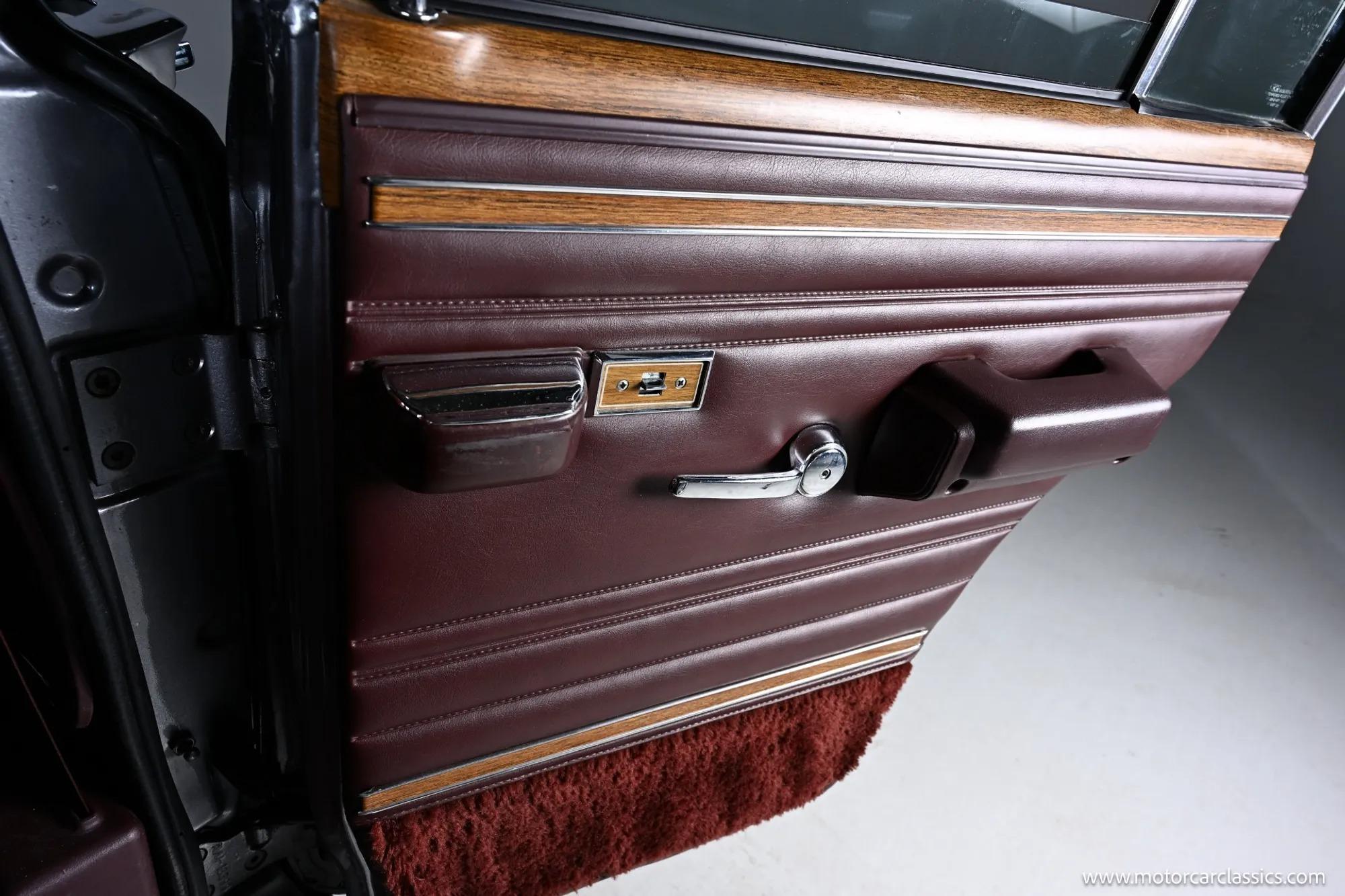 1991 Jeep Grand Wagoneer