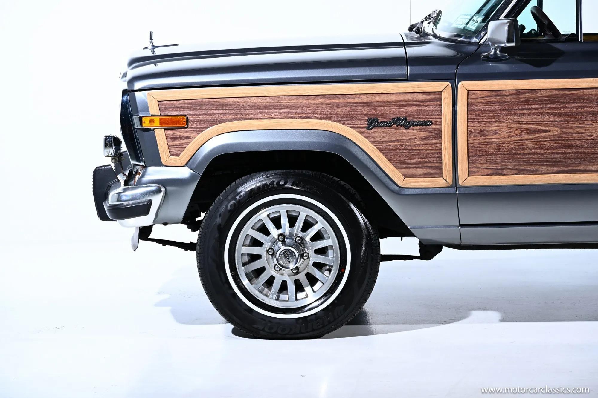 1991 Jeep Grand Wagoneer