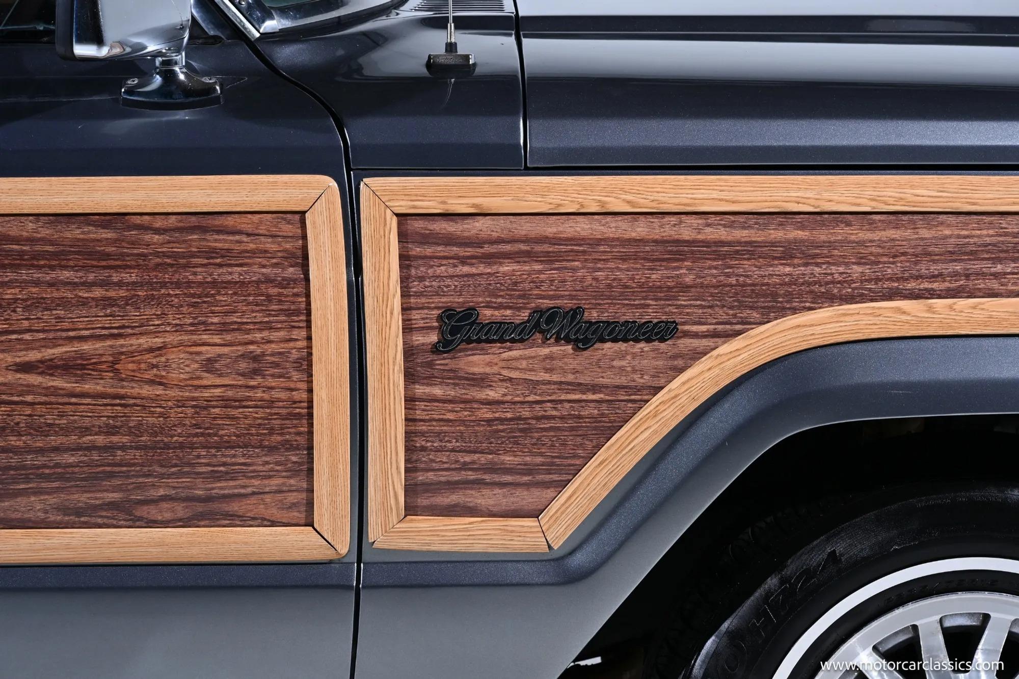 1991 Jeep Grand Wagoneer