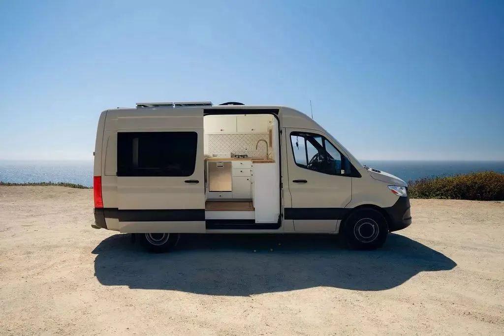 2021 Mercedes-Benz Sprinter 2500 Camper