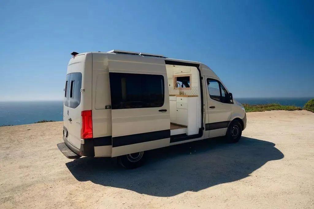 2021 Mercedes-Benz Sprinter 2500 Camper