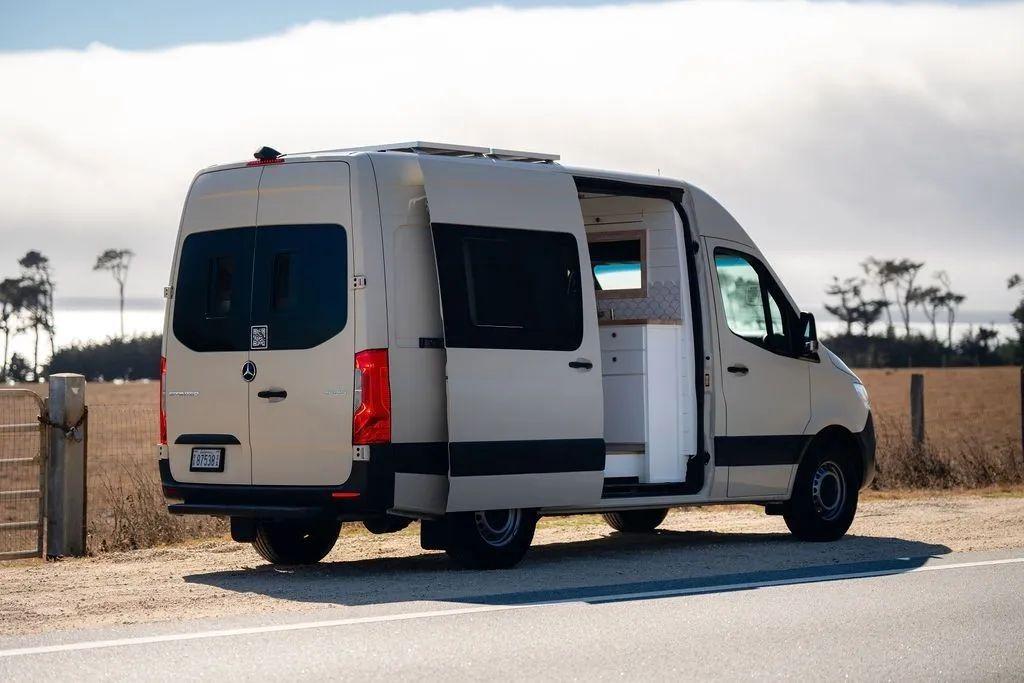 2021 Mercedes-Benz Sprinter 2500 Camper - 3