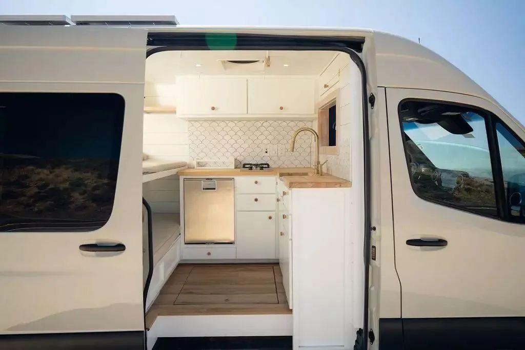 2021 Mercedes-Benz Sprinter 2500 Camper