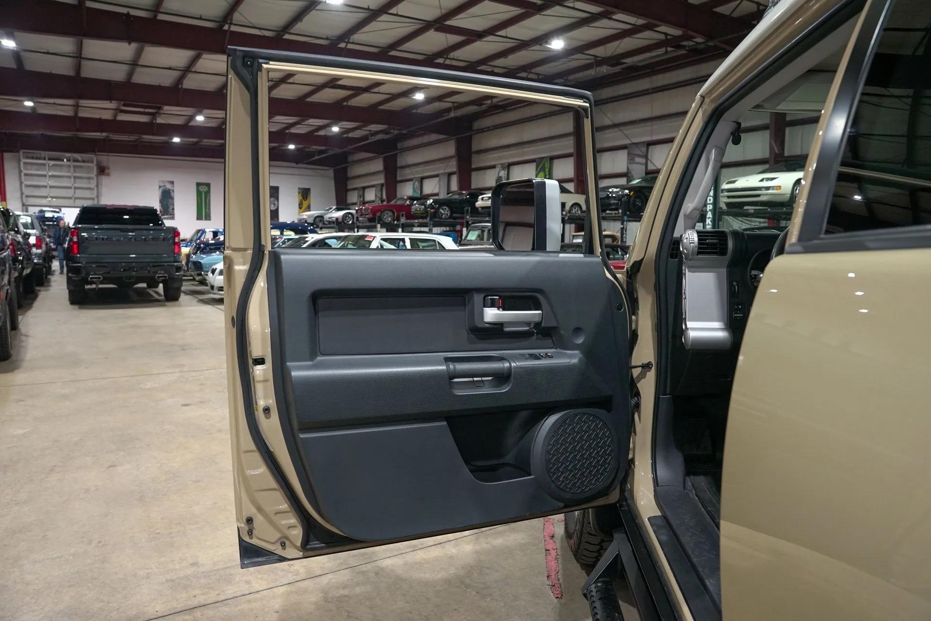 2014 Toyota FJ Cruiser