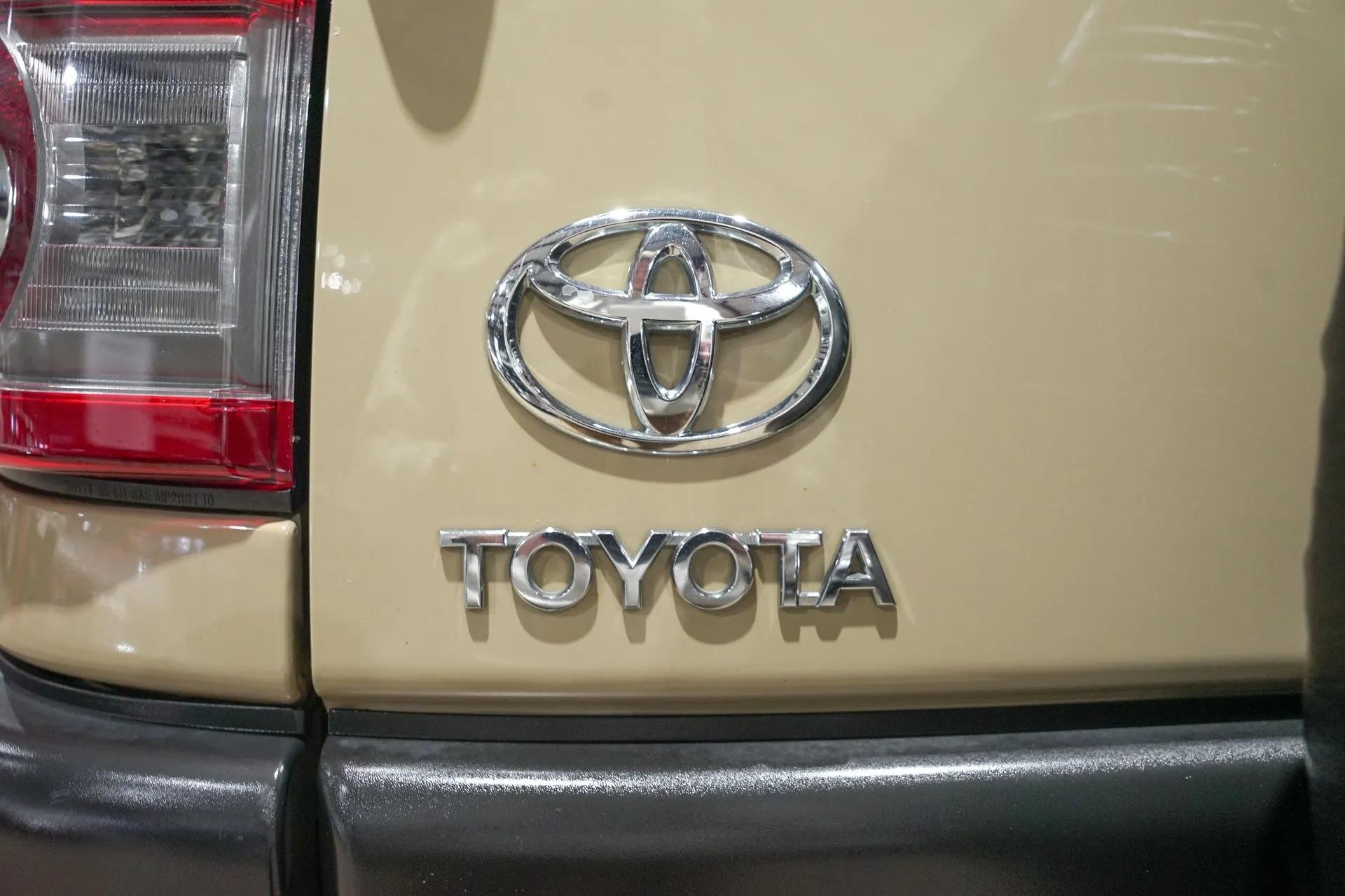 2014 Toyota FJ Cruiser