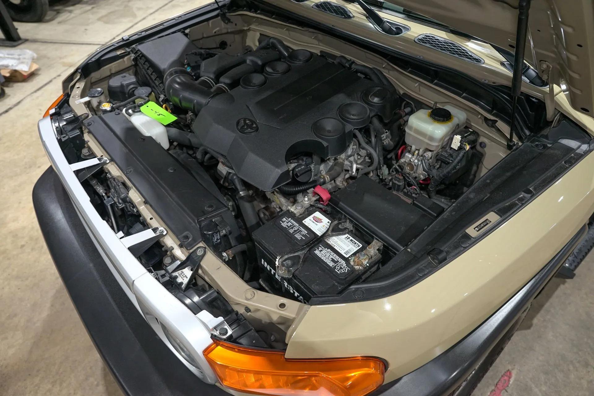 2014 Toyota FJ Cruiser - 5