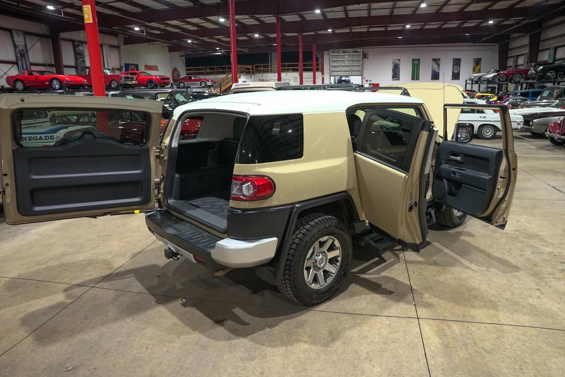 2014 Toyota FJ Cruiser