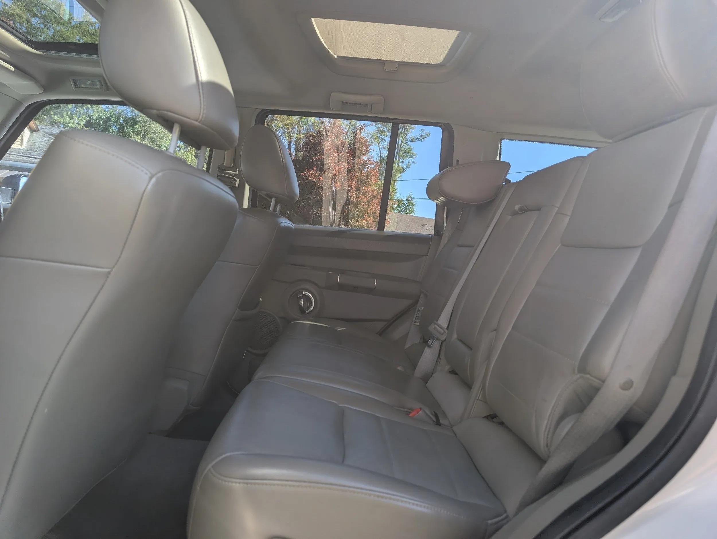2010 Jeep Commander Sport