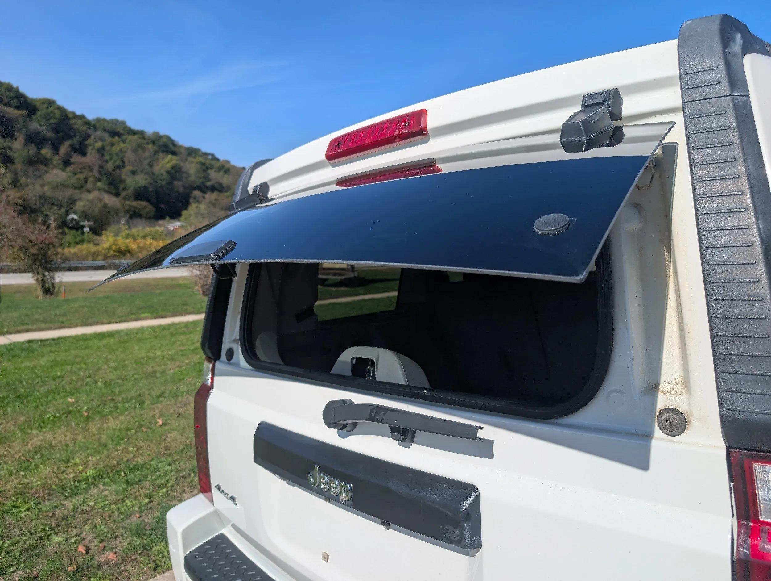 2010 Jeep Commander Sport