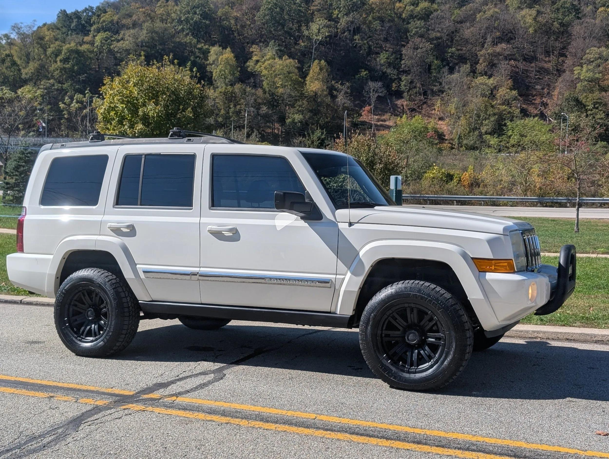 2010 Jeep Commander Sport