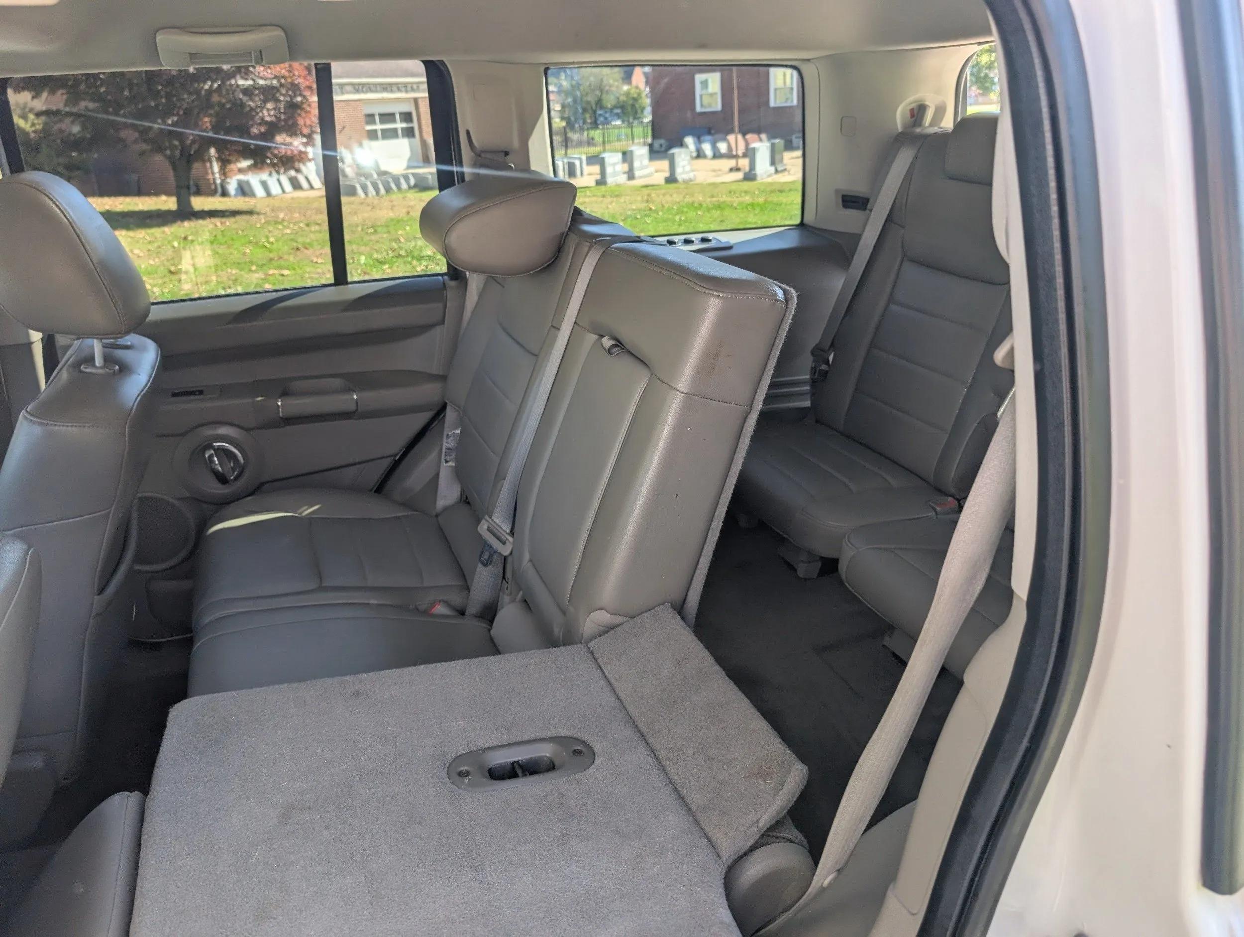 2010 Jeep Commander Sport