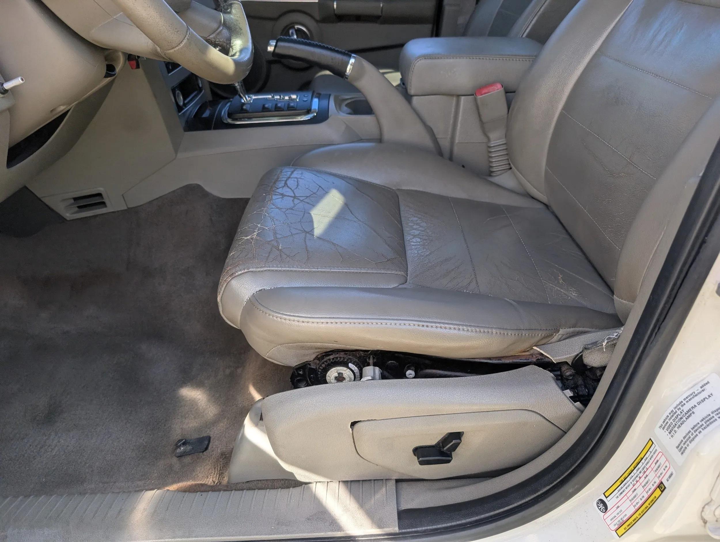 2010 Jeep Commander Sport