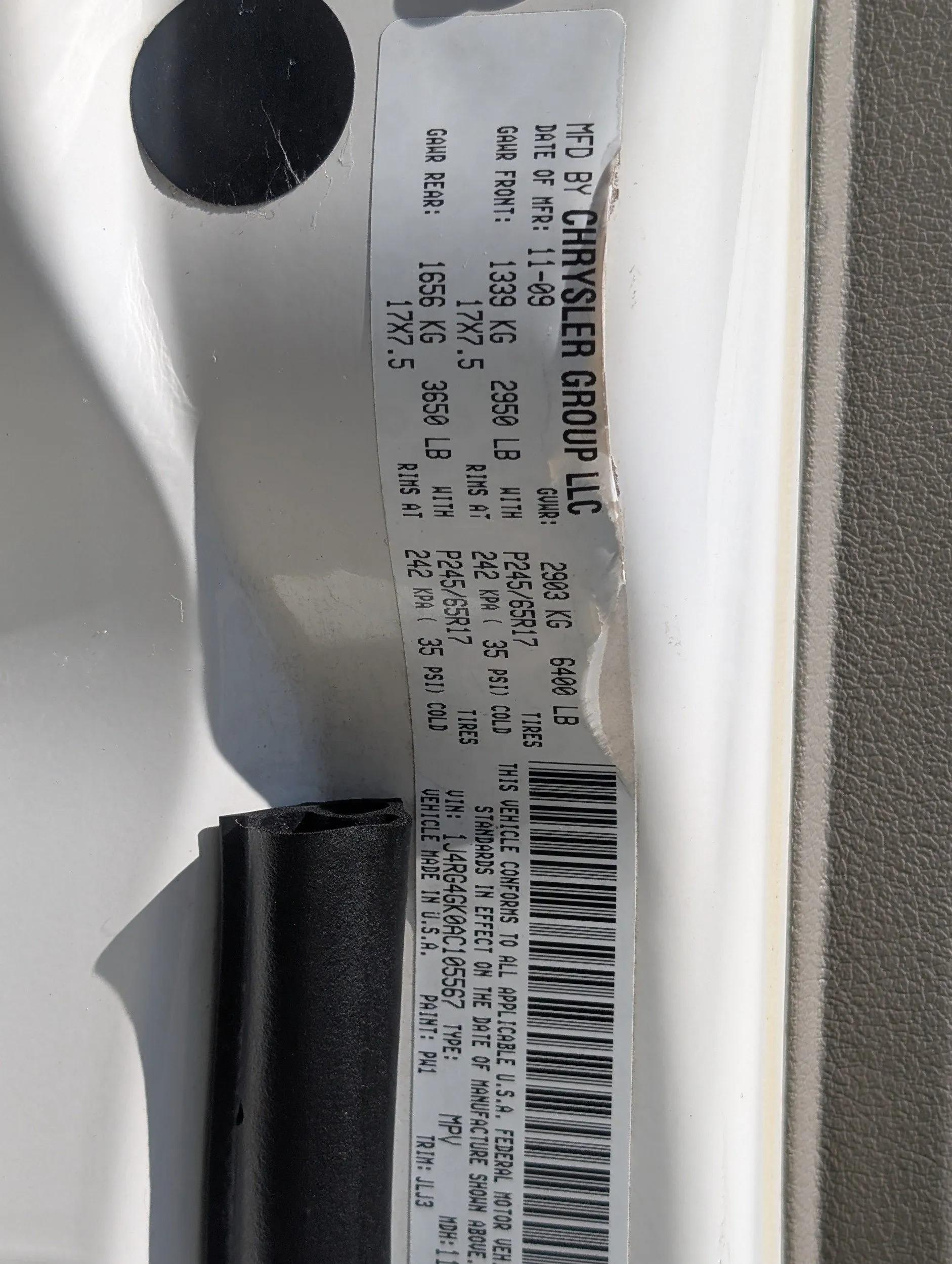 2010 Jeep Commander Sport