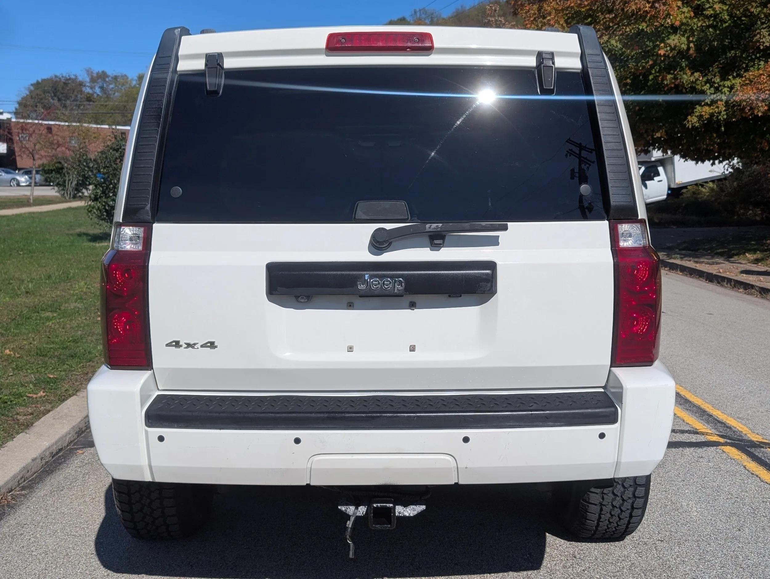 2010 Jeep Commander Sport