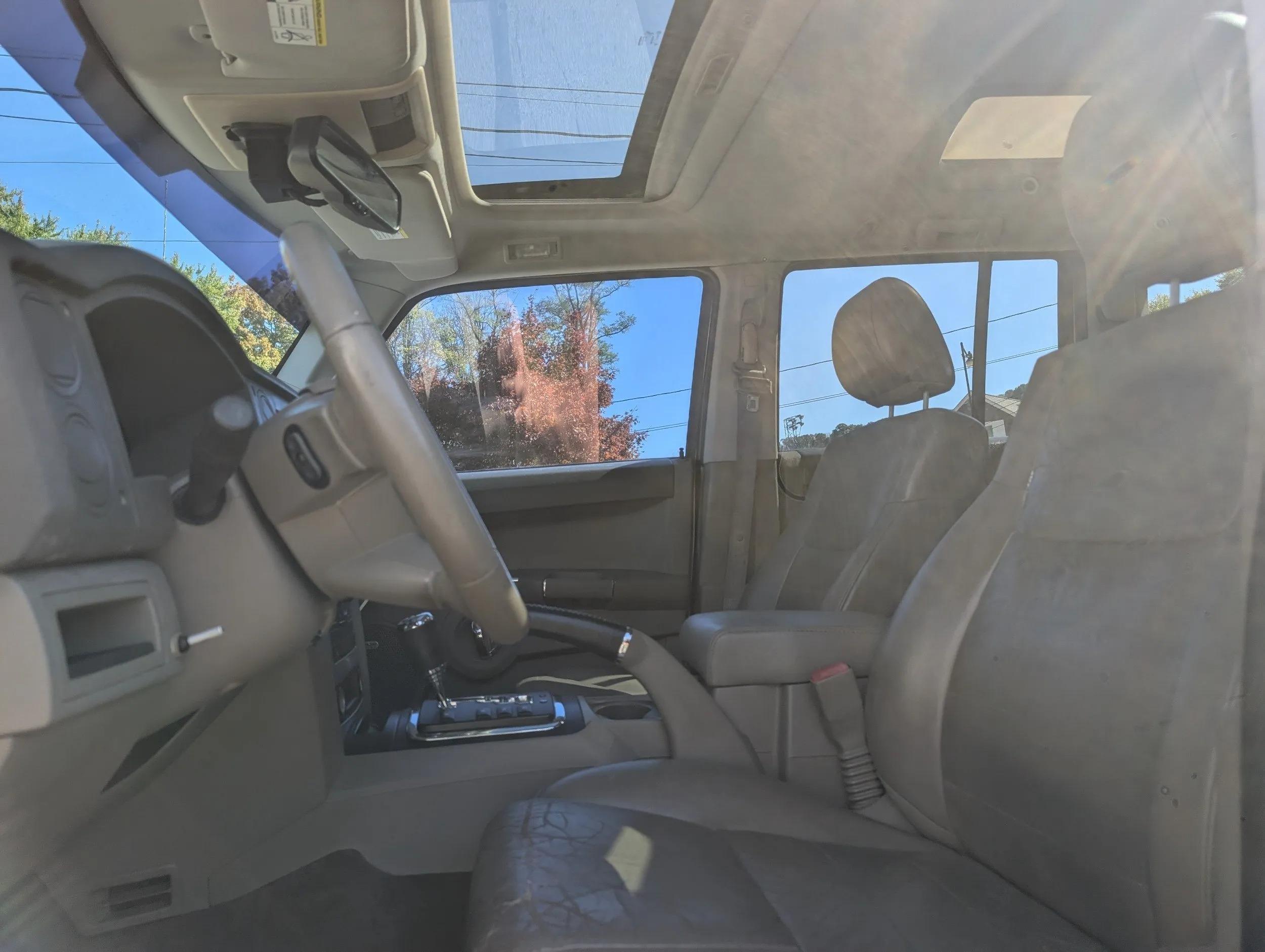 2010 Jeep Commander Sport