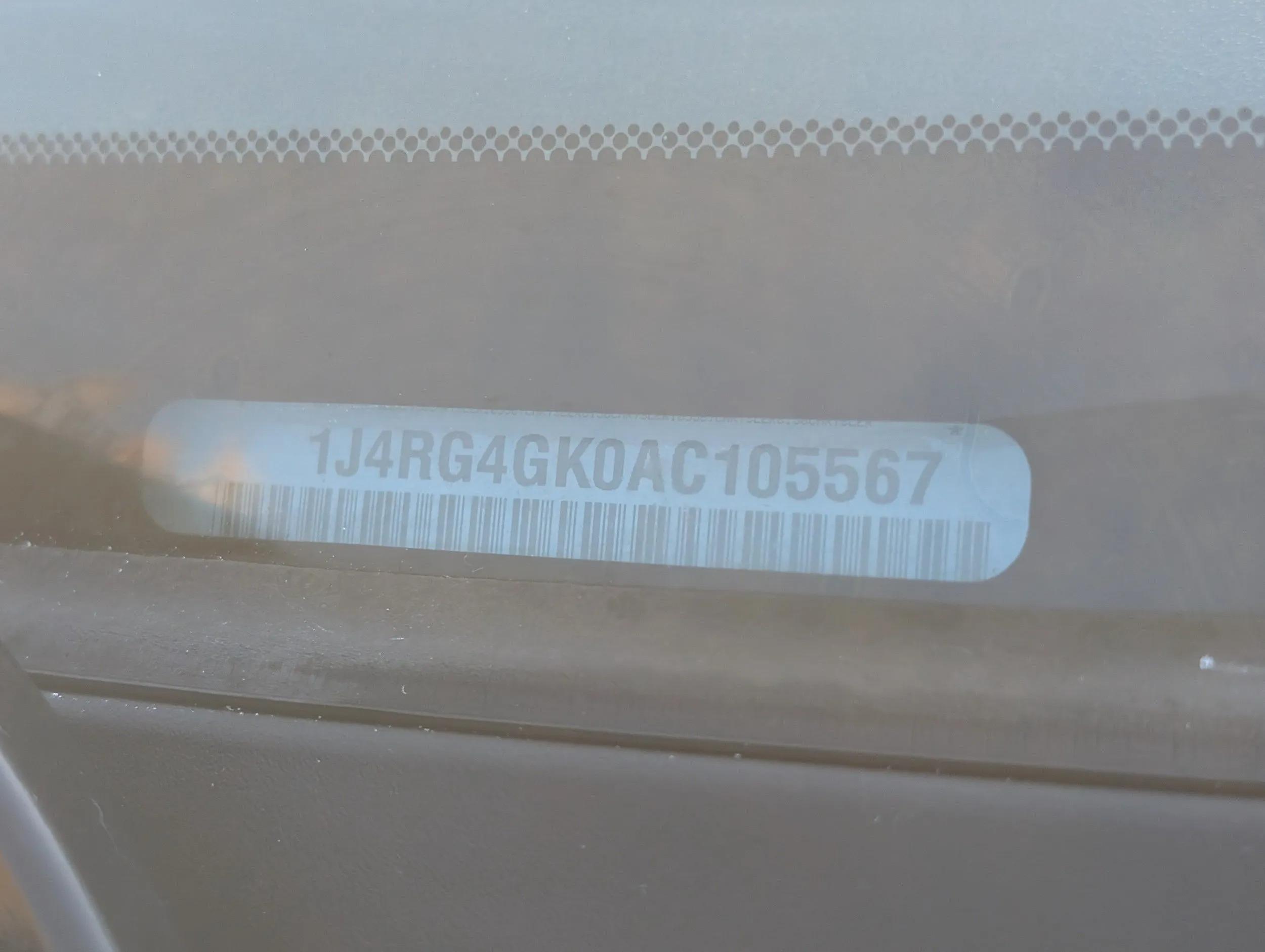 2010 Jeep Commander Sport